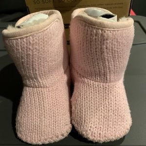SOLD Ugg Baby Boots Pink Purl, 0-6 Months